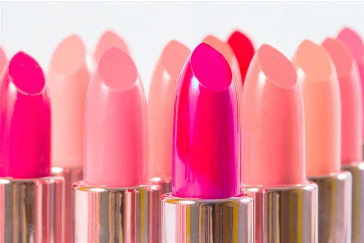 Daftar Harga Lipstik Semua Merk Terbaru Agustus 2021 Hargabulanini Com Harga lipstik waterproof murah