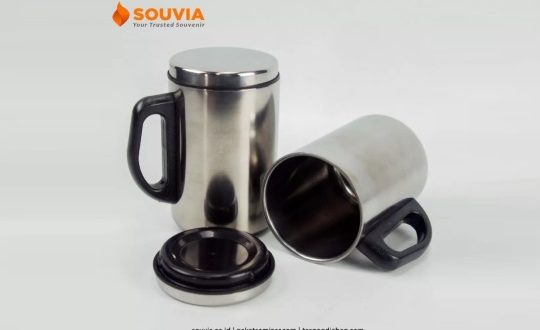 Mug Stainless dan Tumbler Minum Sebagai Souvenir Kantor yang Menarik